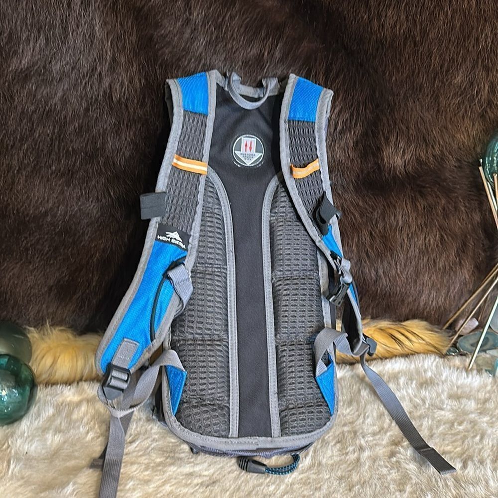 High Sierra pack (5090) - Picture 3 of 8